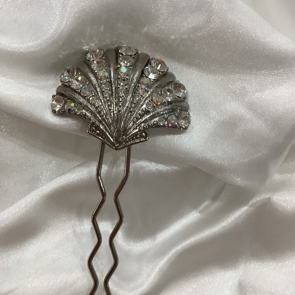 Elegant Vintage Hair Stick Black n White Rhinestone Crystals on Silver Fan